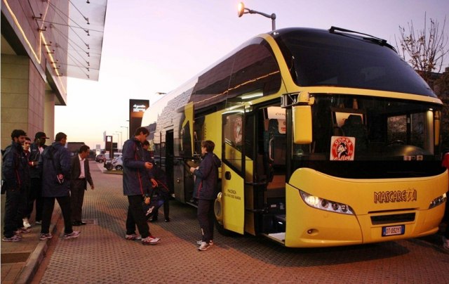 Autobus per il trasporto di squadre sportive